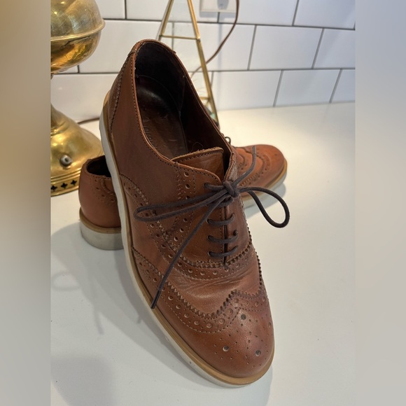 Size 39 Gravity Pope women’s oxfords - Picture 6 of 6